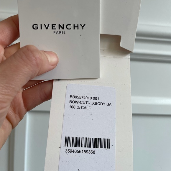 ❌Sold❌Givenchy Bow-Cut bag - Picture 11 of 11